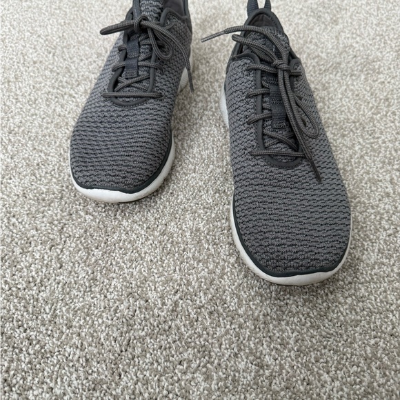 Skechers Women's Gray Athletic Shoes - Picture 2 of 7